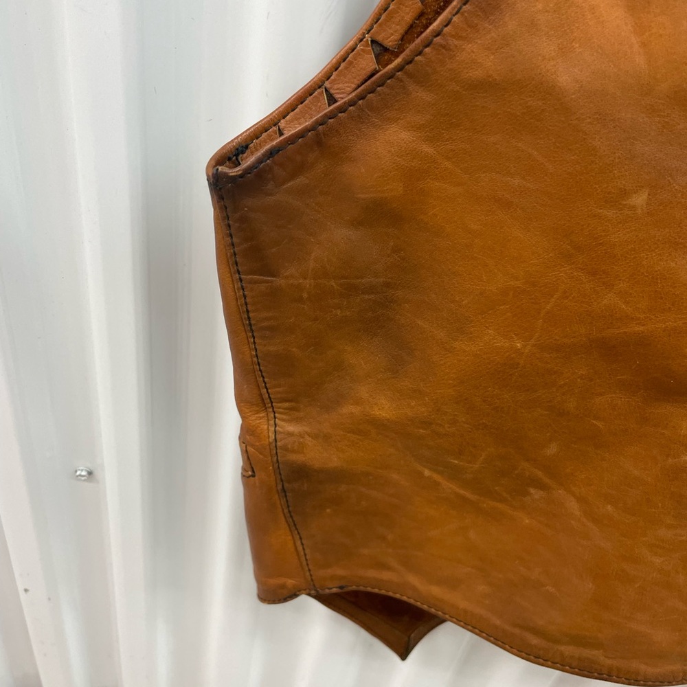 Vintage Men’s Tan Leather Vest - Picture 9 of 16